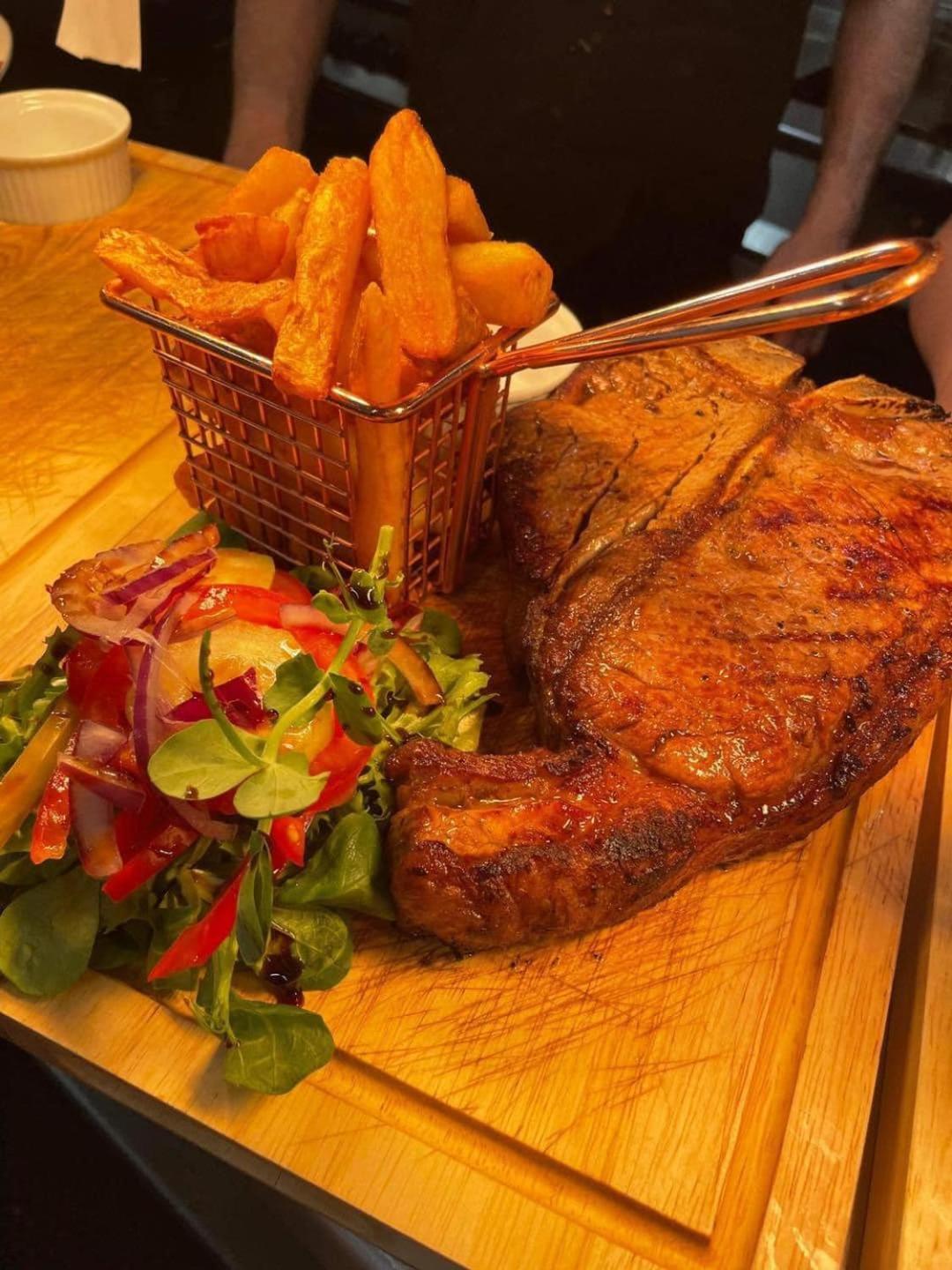 The Manor Inn Pub And Steakhouse, Fridaythorpe, Driffield York Zewnętrze zdjęcie